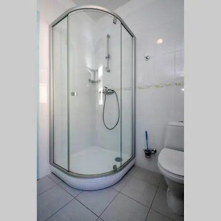 Cozy Private 4 Bedroom House Near Seaside Паланга Экстерьер фото